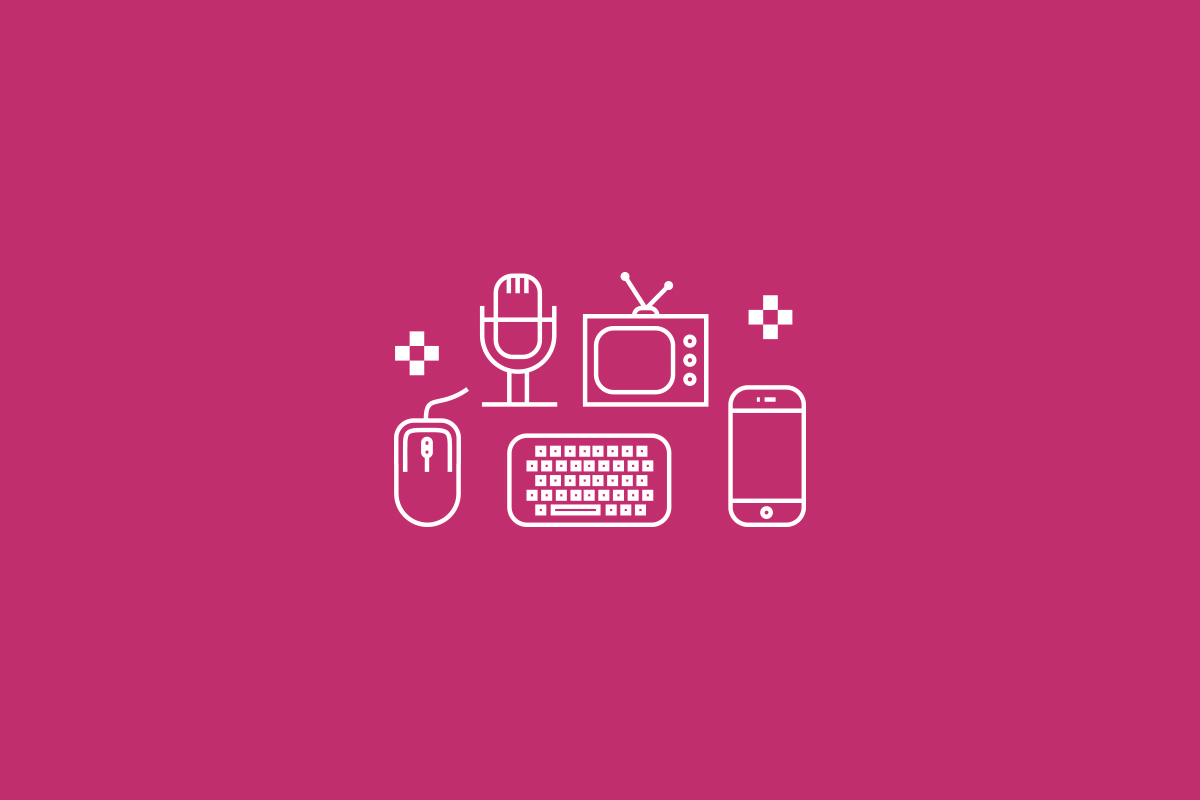 Ein illustriertes Sinnbild für das Berufsbild Medien in Form illustrierter Grafiken wie einem Handy, Fernseher, Mikrophon, einer Tastatur und Computermaus in weiß auf pinkfarbenem Grund